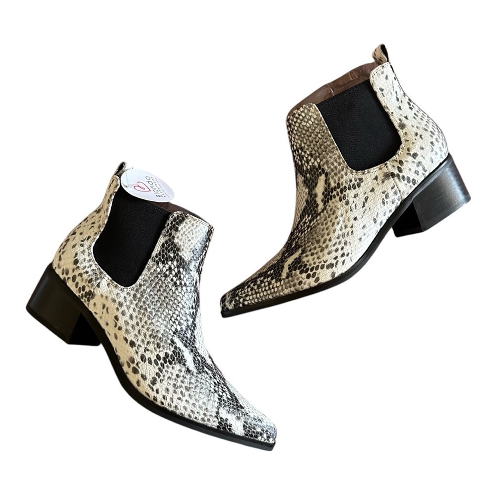 Blondo Emelia Chelsea Snakeskin Boots 7.5 NEW